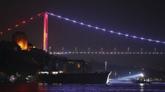İstanbul Boğazı trafiğe kapatıldı